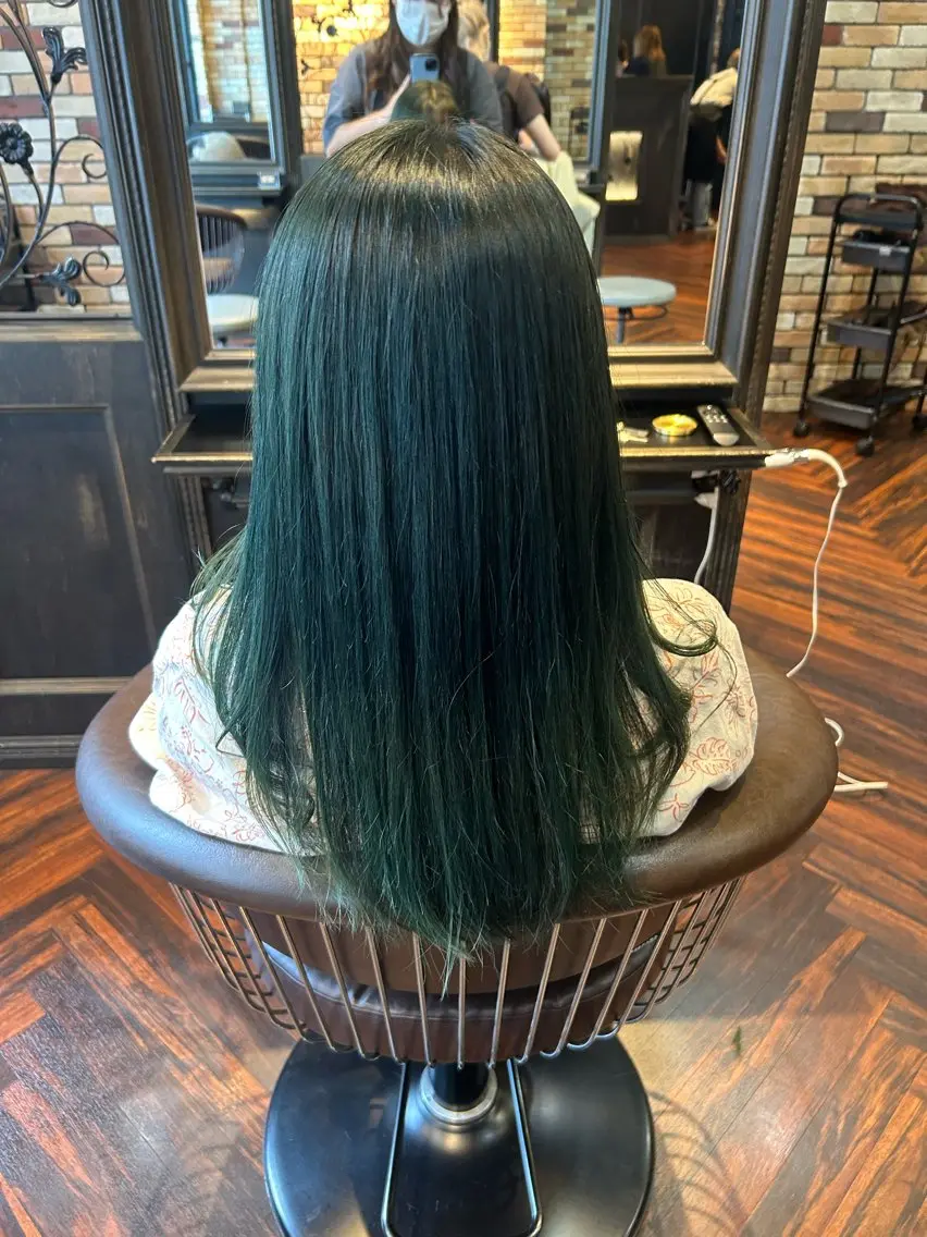 ロング カラー INOUE SAKIのヘアスタイル