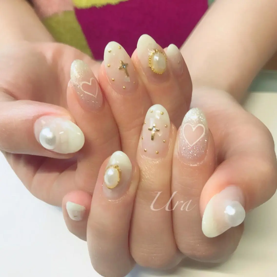 ネイル ハート ホワイト UrakoNail 《nail》のネイルデザイン