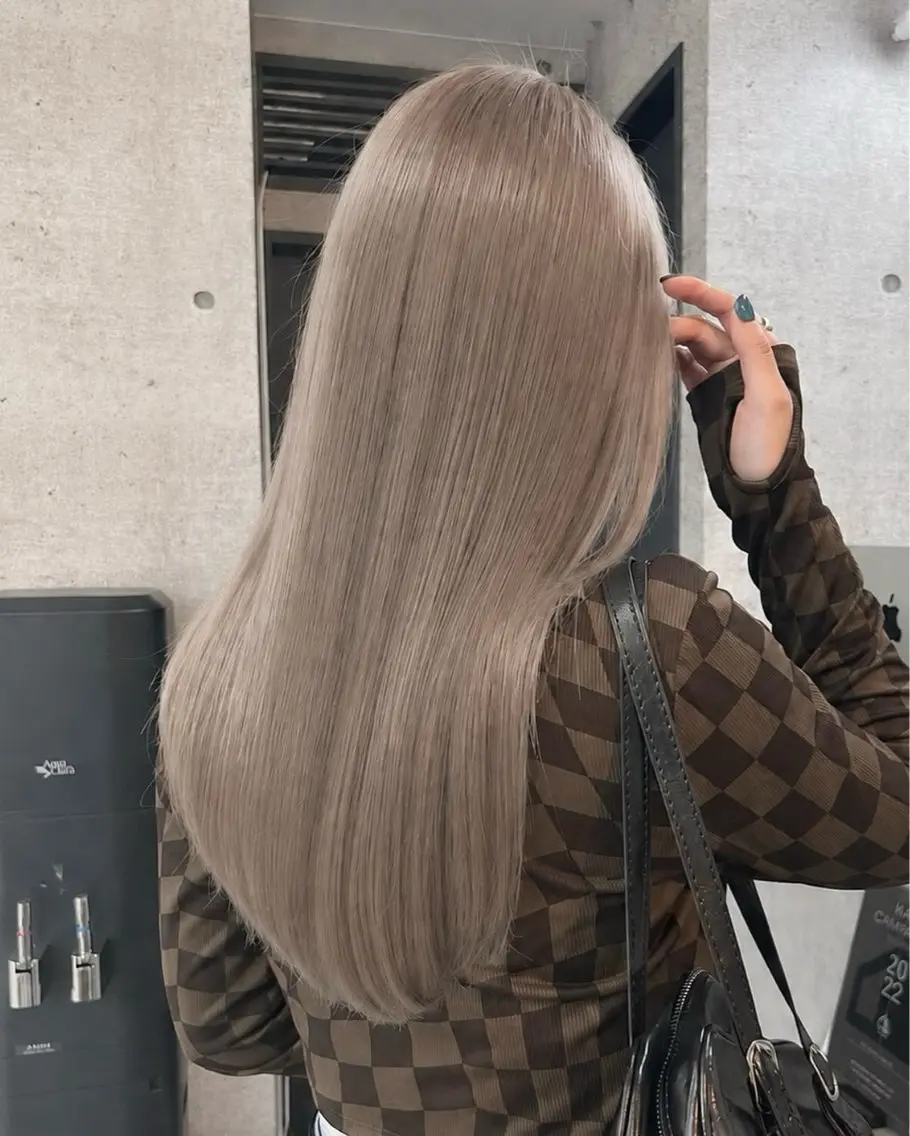カラー iki shihoのヘアスタイル