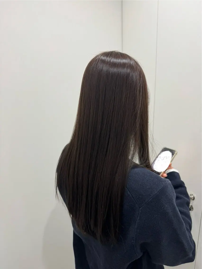 ロング カラー 尾崎 ひなののヘアスタイル