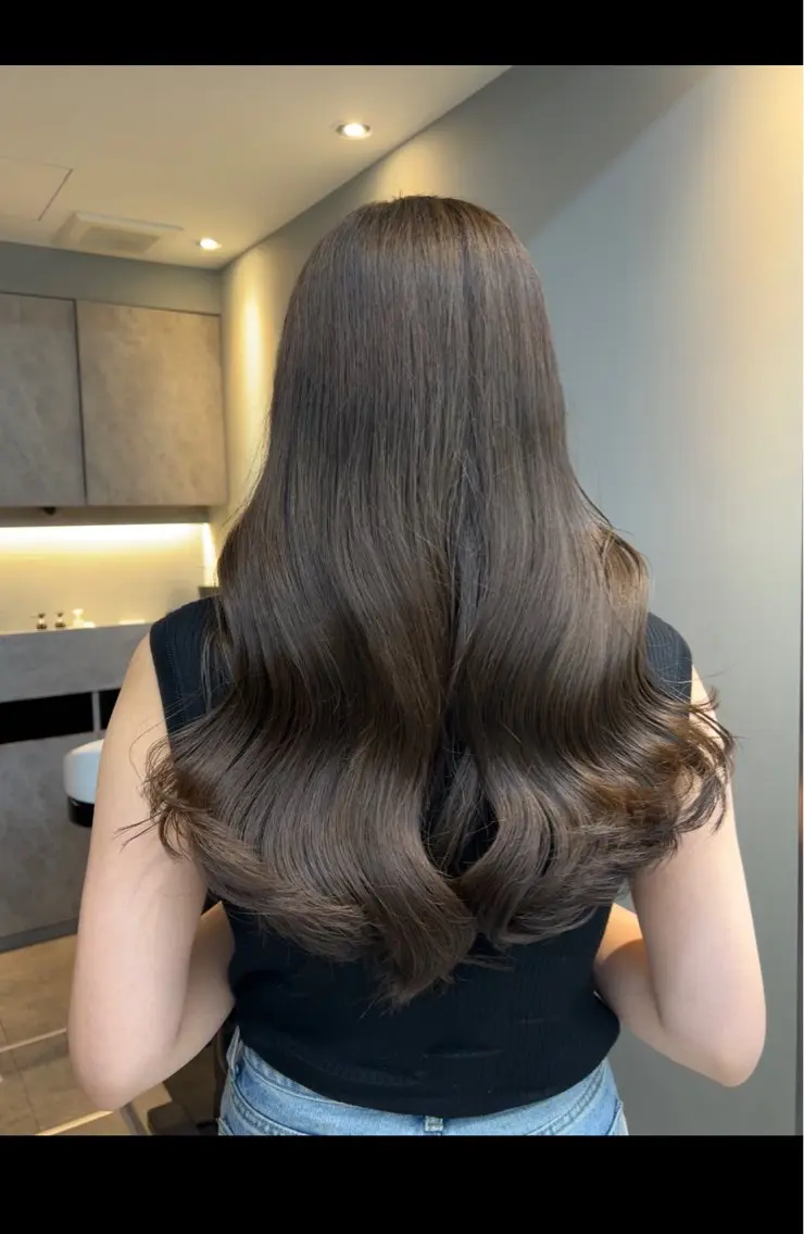 ロング カット ヘアカラー 🫧髪質改善•艶カラ ー特化🫧谷奥甲太のヘアスタイル