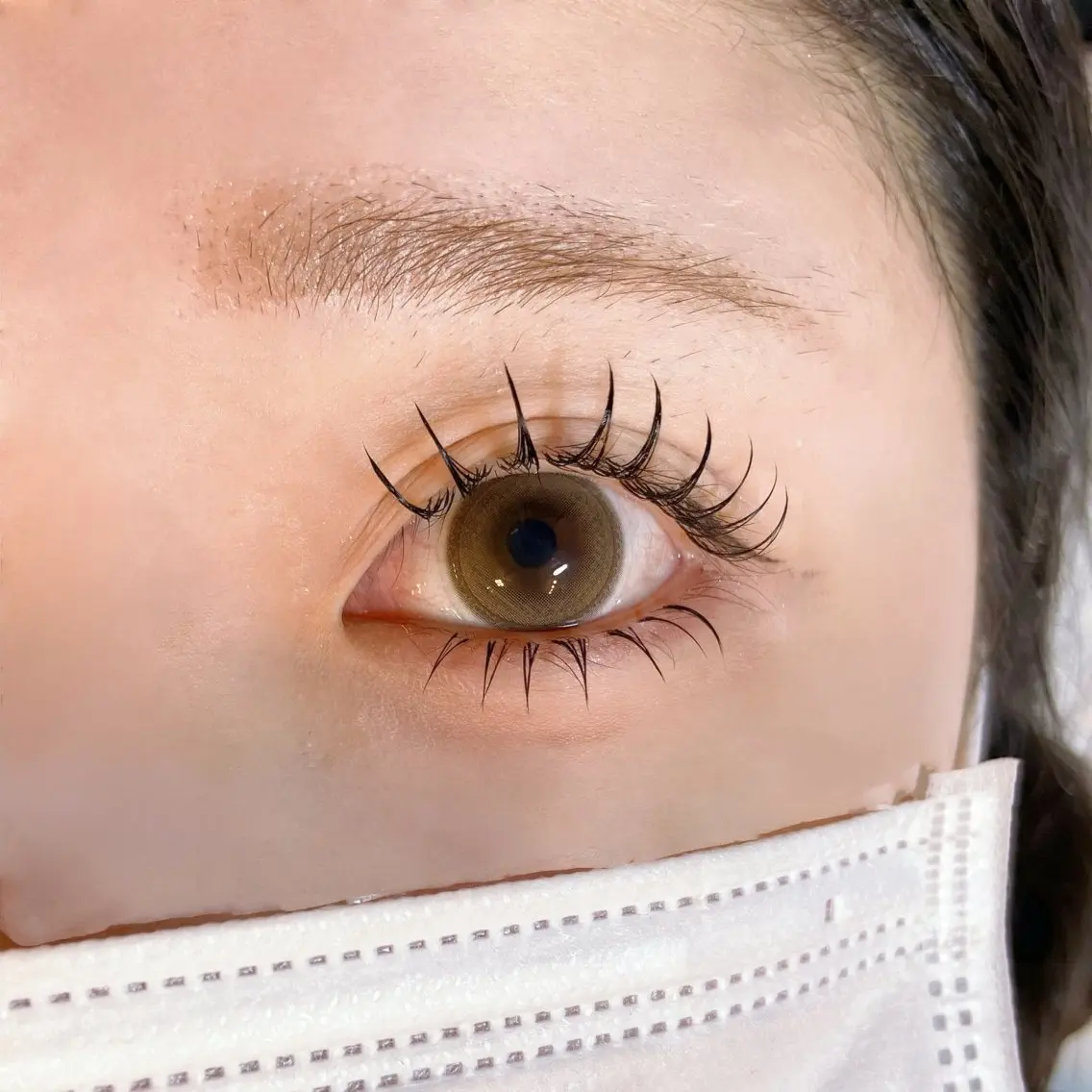 🪽LED上80本、下20本🪽【毛質フラットラッシュのみ】の写真
