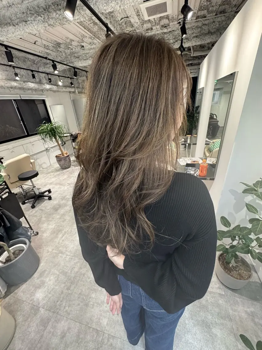 ロング ハイライト カット ヘアカラー 夜23時まで予約🉑 reverieあきらのヘアスタイル