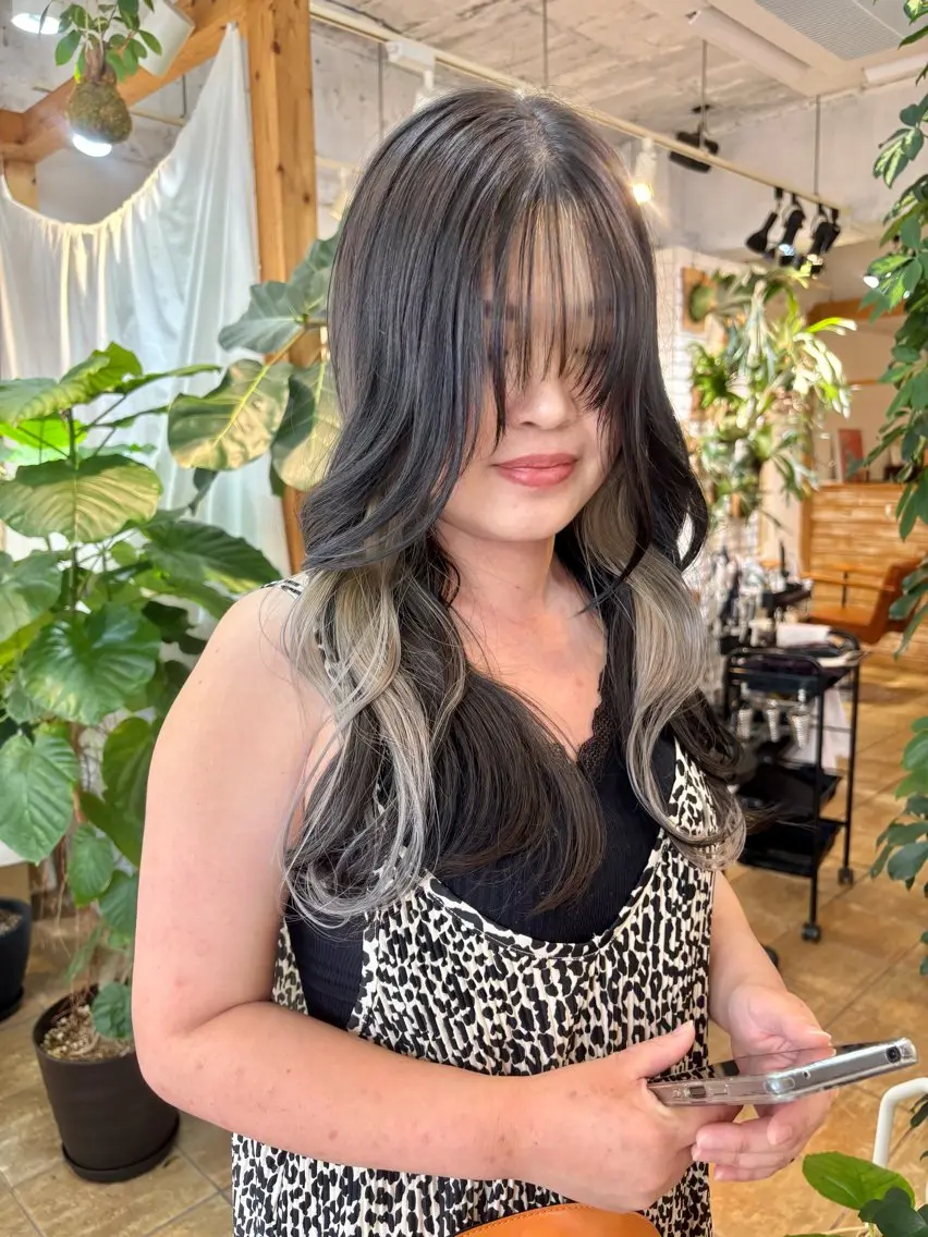 ロング カラー ヘアカラー トリートメント カネコ ナナミのヘアスタイル