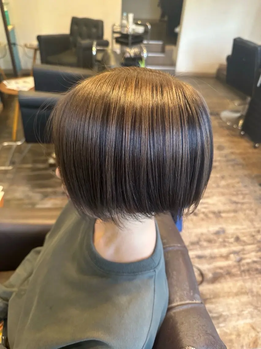 ショート カラー ヘアカラー 足立 芹音のヘアスタイル