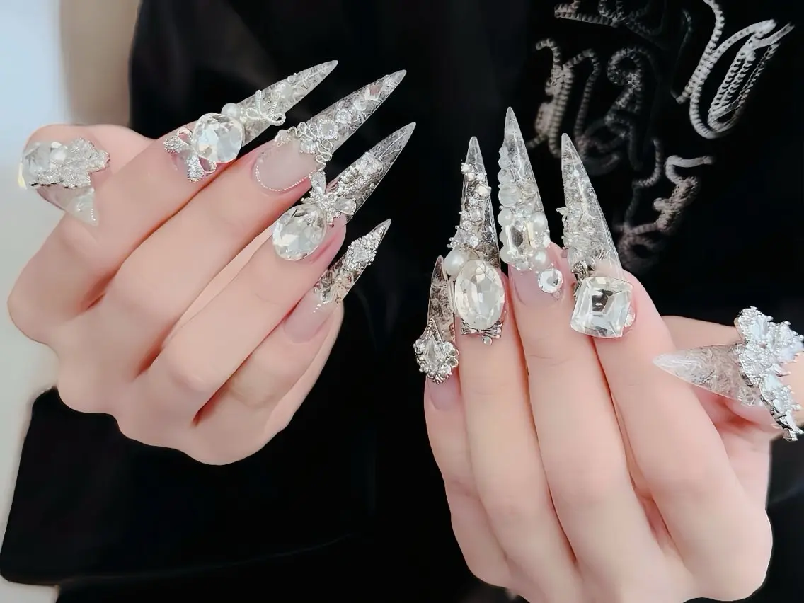 ネイル アートネイル フレンチネイル キラキラネイル 韓国ネイル 水色 ハンドネイル Rin Nail 新大久保店のネイルデザイン