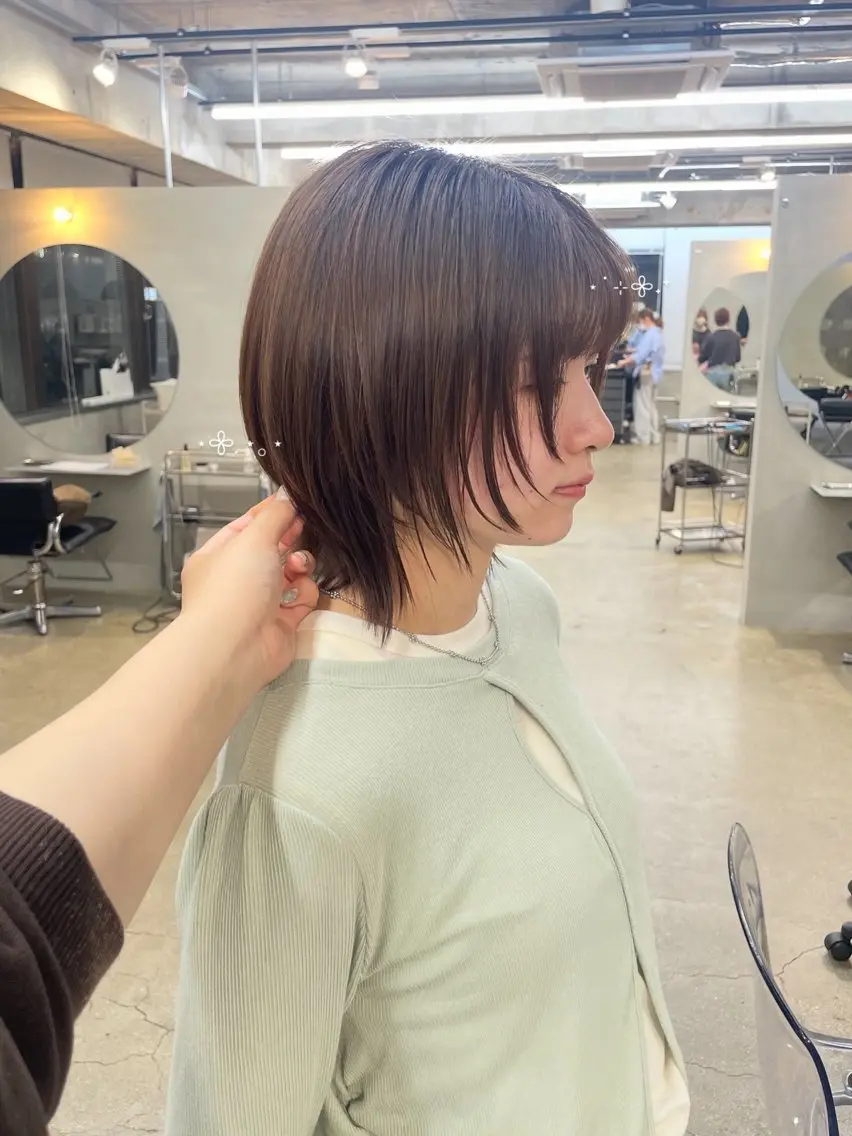 ミディアム アライ レンカのヘアスタイル