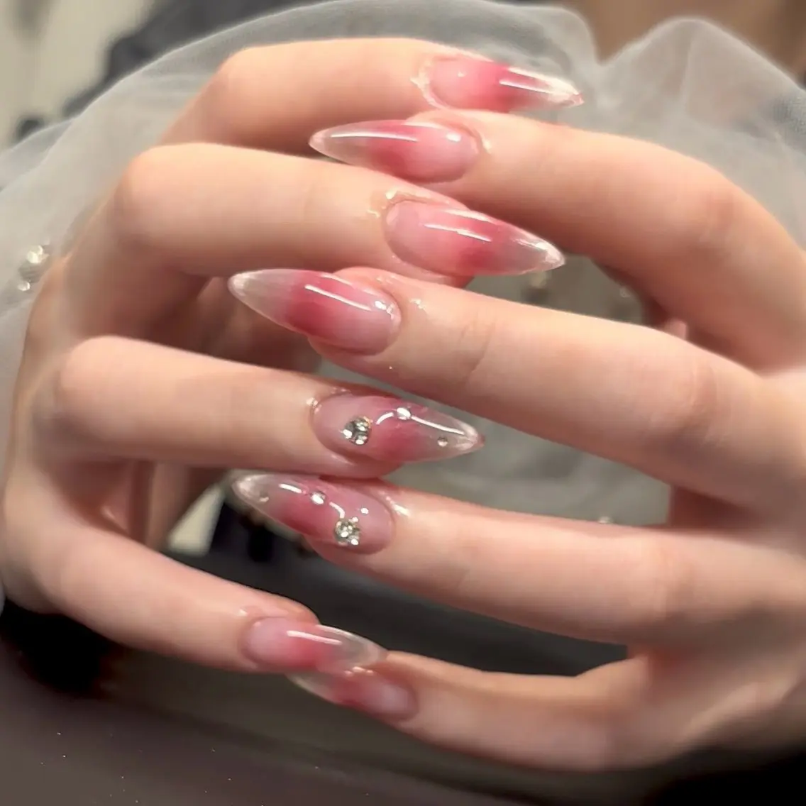 ネイル チークネイル フレンチネイル 韓国ネイル マグネットネイル マグネットフレンチ Y. 🍒maki🍒ྀིのネイルデザイン