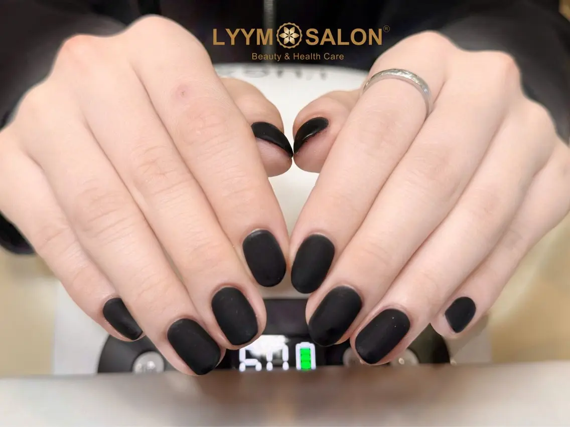 ネイル マットネイル シンプルネイル ハンドネイル LYYM Salonのネイルデザイン