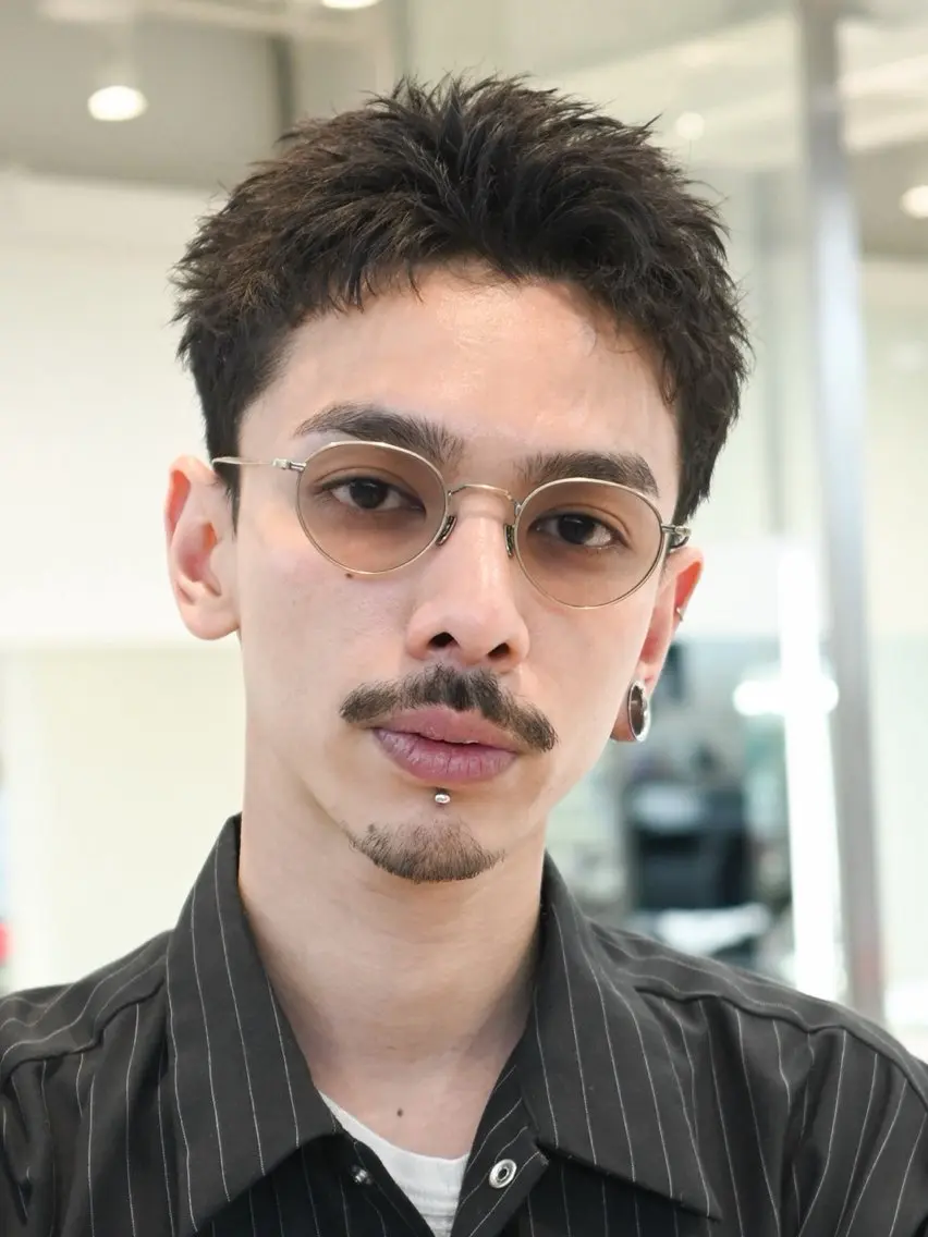 ショート パーマ ツイストスパイラルパーマ 学生 ニュアンスパーマ スパイラルパーマ ツイストパーマ カット パーマ fifth/原宿/ パーマ/くぼしゅーのヘアスタイル