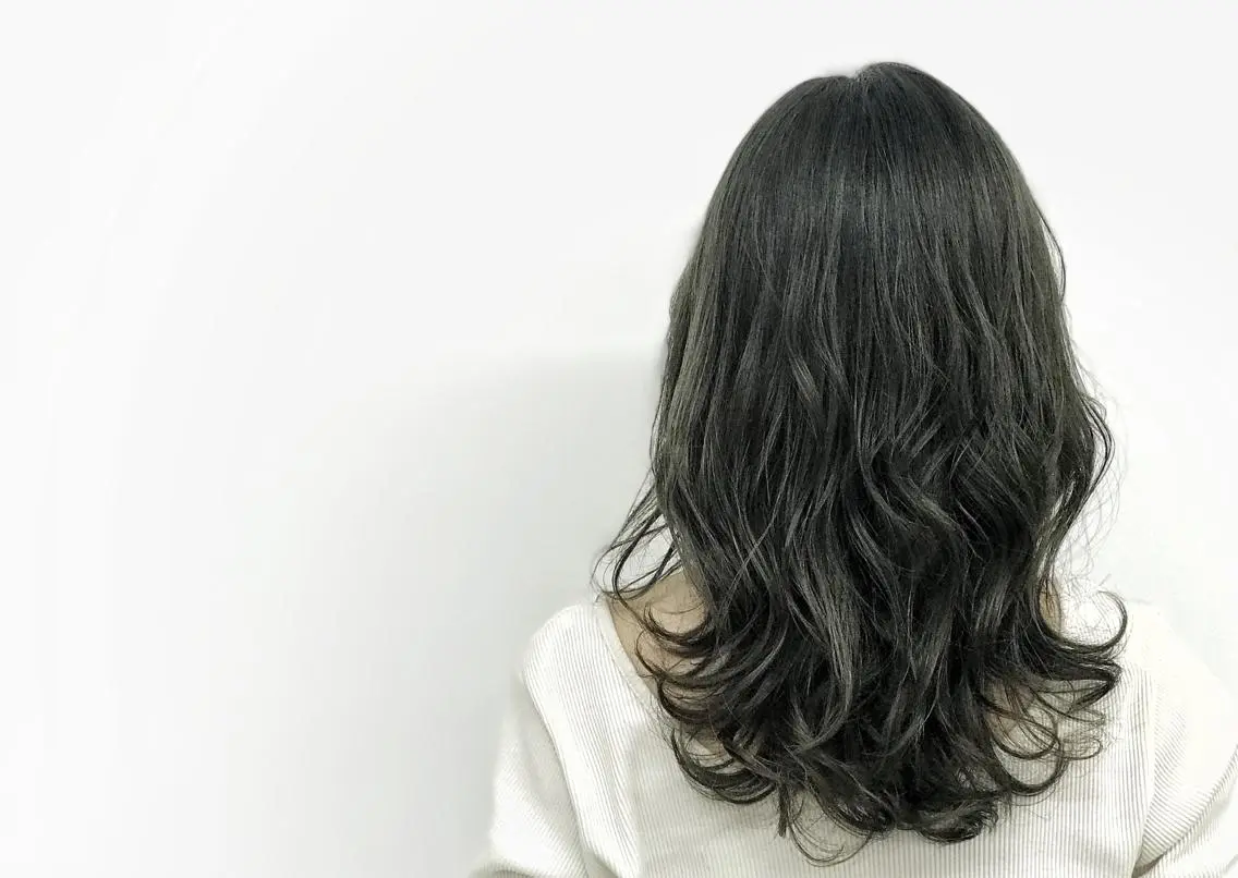 ロング カラー パーマ カット パーマ ヘッドスパ ⭐️当日OK⭐️ 岩田峻のヘアスタイル