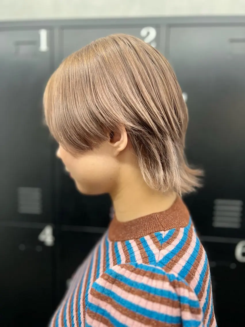 ミディアム カラー ベージュカラー ミルクティーベージュ ウルフカット カット ヘアカラー 透明感カラー特化🫧 🦋栗原🦋のヘアスタイル
