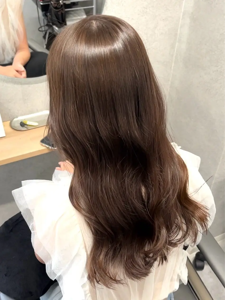 セミロング カット ヘアカラー トリートメント 透明感カラー/レイヤ ー/顔まわり/辻部のヘアスタイル