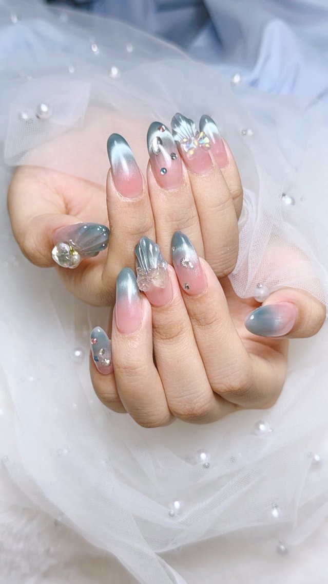 ネイル ハンドネイル Crystal Nailのネイルデザイン