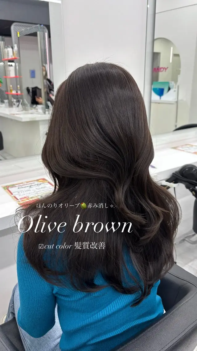 ロング カラー 抜け感レイヤー︴ ニュアンスカラーのヘアスタイル