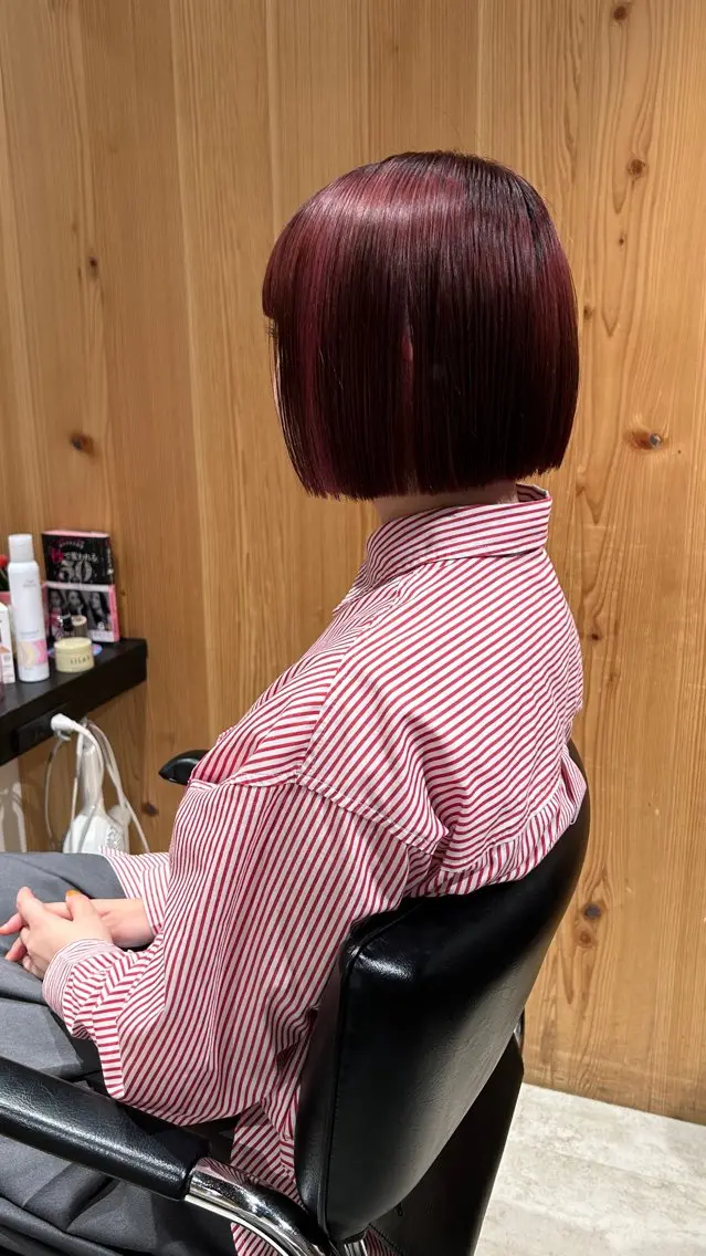 ショート カラー ボルドーカラー ボブ スキバサミを使わない カット🌼唯🌼のヘアスタイル