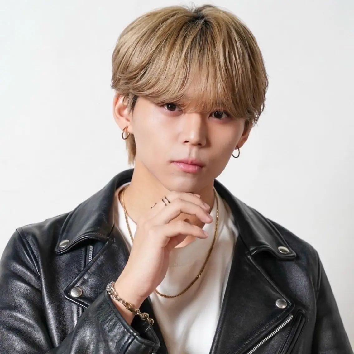 ミディアム カラー パーマ メンズ カット ヘアカラー トリートメント ハイトーン/メンズマ ッシュ/KYOHEIのヘアスタイル