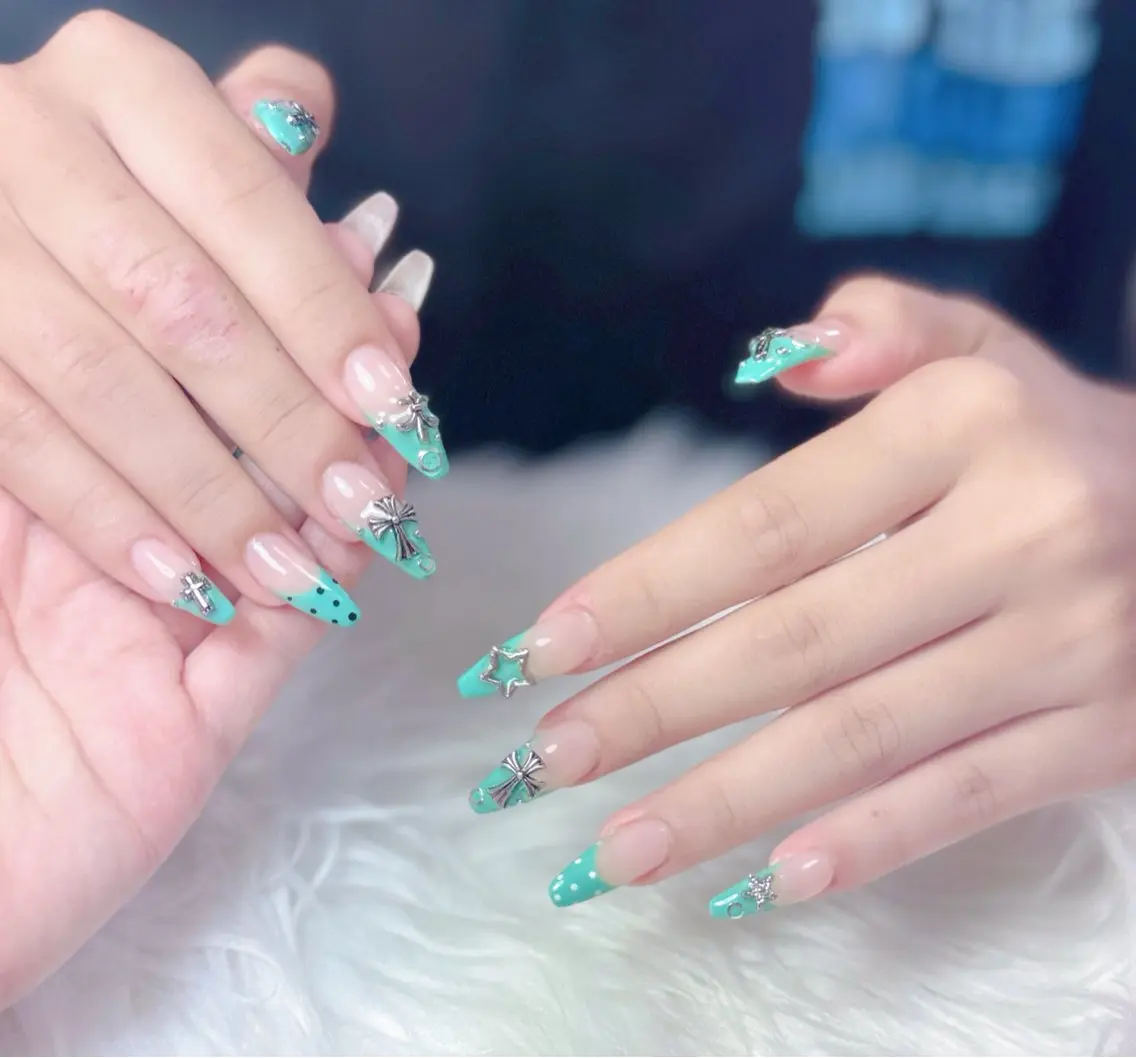 ネイル ハンドネイル AURORA nail salonのネイルデザイン