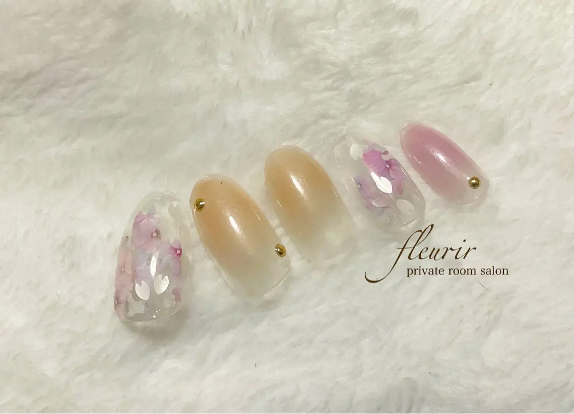 ネイル 桜ネイル グラデーション ホログラムネイル キラキラネイル フルリール 【プライベートサロンのネイルデザイン