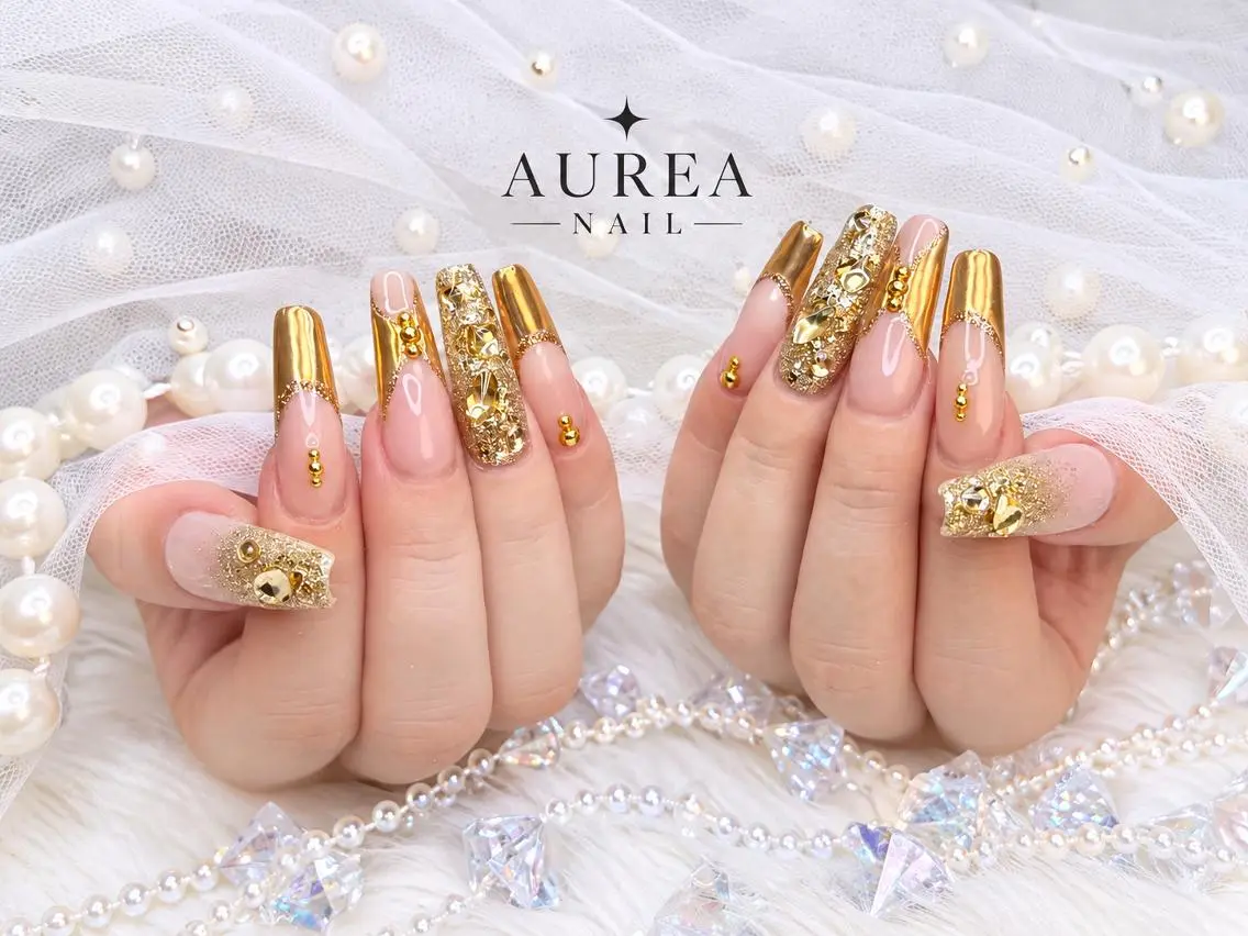 ネイル アートネイル ボルドー 長さ出し ハロウィン キラキラネイル AUREA Nail 心斎橋店のネイルデザイン