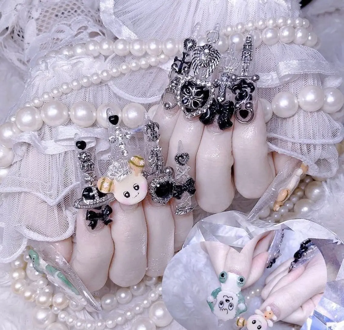 ネイル マグネットネイル ミラーネイル ピンク ネイルチップ 冬ネイル Lee Nailsのネイルデザイン