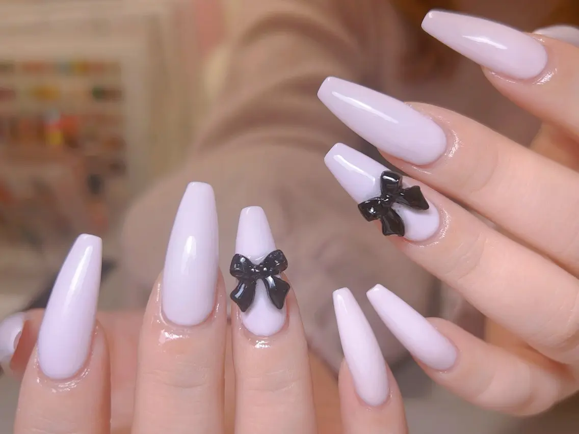 ネイル ロングネイル ハンドネイル 【長さ出し】 IRIS NAILのネイルデザイン