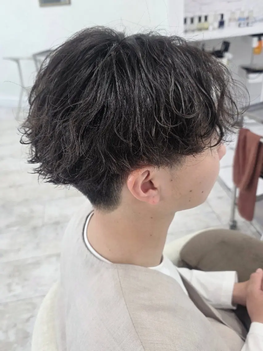 メンズ パーマ メンズパーマ 波巻きパーマ カット パーマ toiro ちだしえりのヘアスタイル