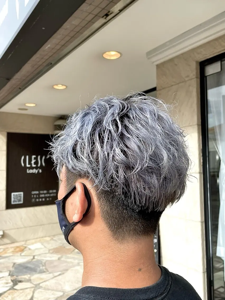 メンズカット&個性的カラーの写真