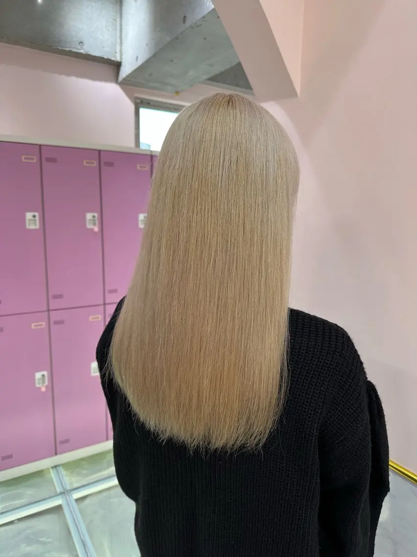 セミロング カラー ヘアカラー トリートメント モテ艶🪄ベージュ カラー🧸RUKAのヘアスタイル