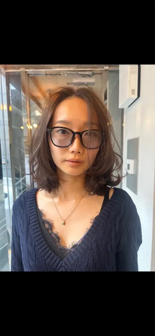 ミディアム カット momona english okのヘアスタイル