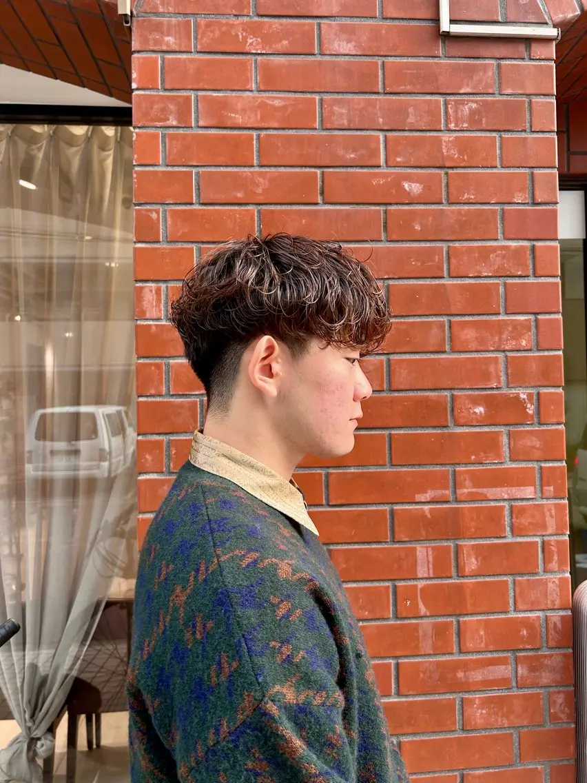 ショート パーマ メンズ メンズパーマ カット パーマ 保坂 駿太郎のヘアスタイル