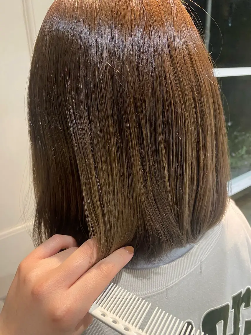 カラー ベージュカラー カットモデル 花穂のヘアスタイル