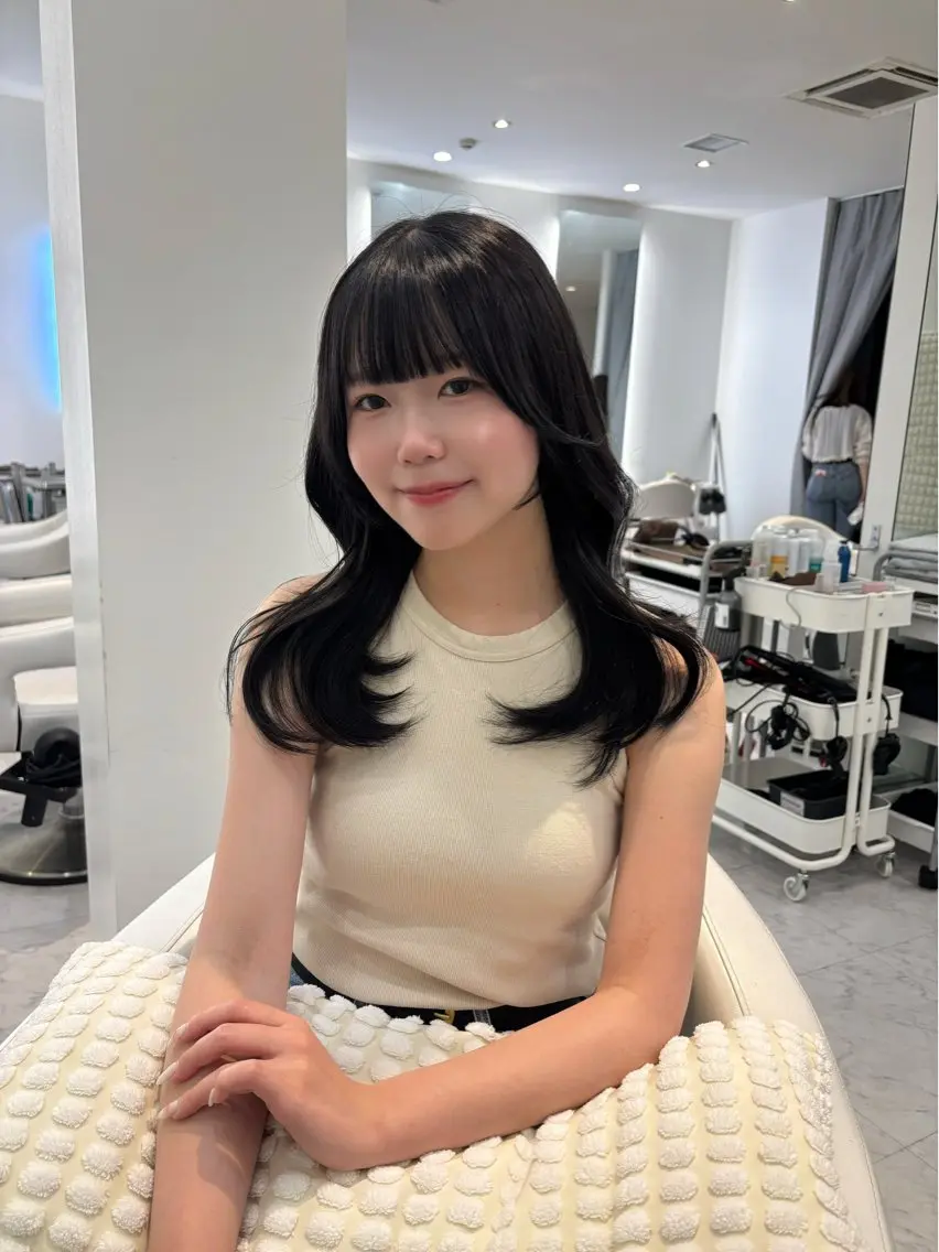 セミロング カラー 黒髪 レイヤーカット カット ヘアカラー トリートメント レイヤーカット🎀 kanaのヘアスタイル
