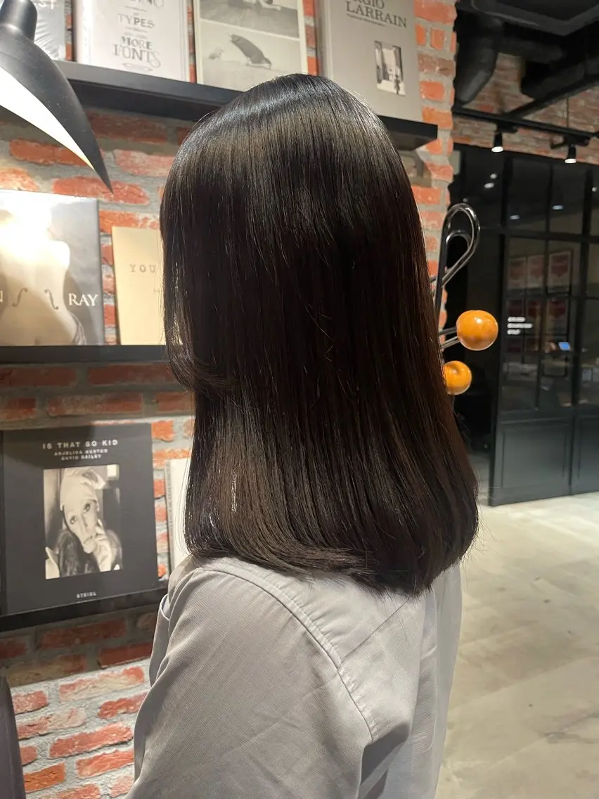 セミロング rin 🖤〈大宮〉のヘアスタイル