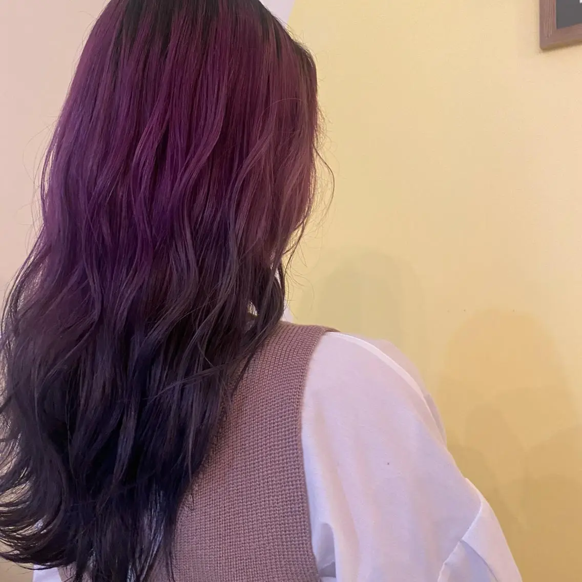 ロング カラー ヘアアレンジ グラデーションカラー Lisa 海外風スパイラルのヘアスタイル