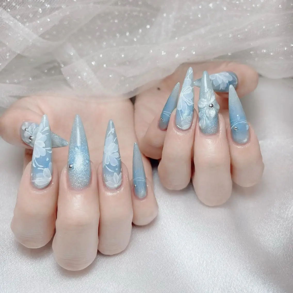 ネイル アートネイル ジェルネイル 韓国ネイル ニュアンスネイル ワンカラーネイル ハンドネイル Queen Nail Salonのネイルデザイン