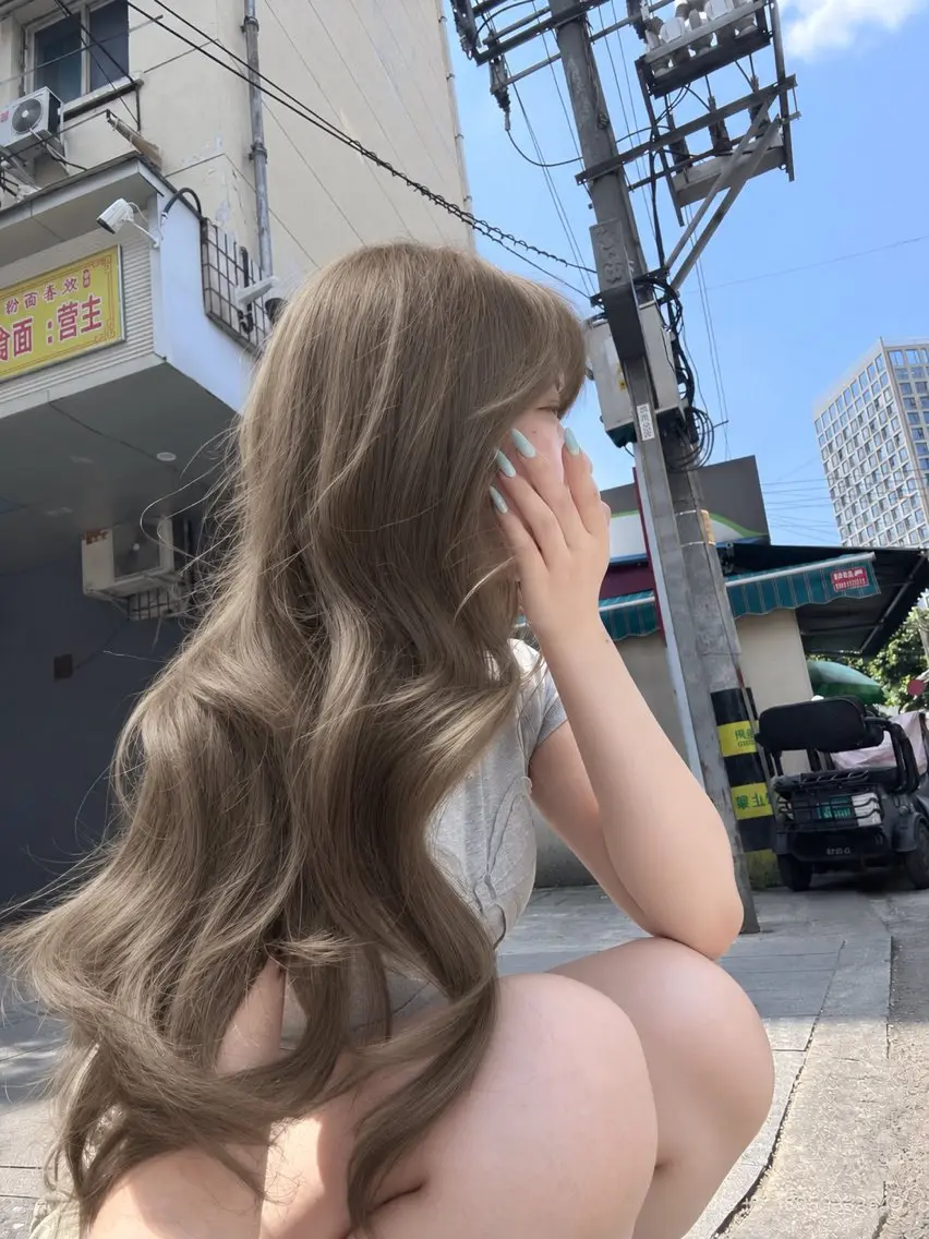 カラー 透明感カラー🫧 EMAのヘアスタイル
