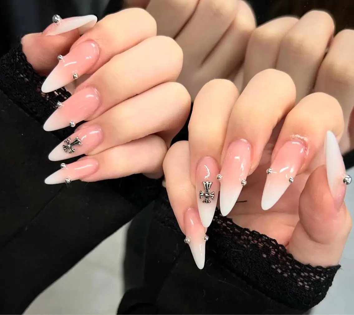 セミロング ハンドネイル Latte Nail 十三のネイルデザイン