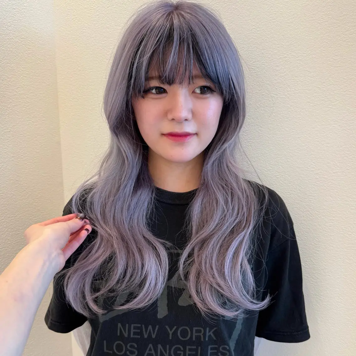 ロング カラー 黒髪 ブリーチ デザインカラー ラベンダーカラー カット ヘアカラー トリートメント 🌱ブリーチ・透明感 カラー/mapi🦭のヘアスタイル