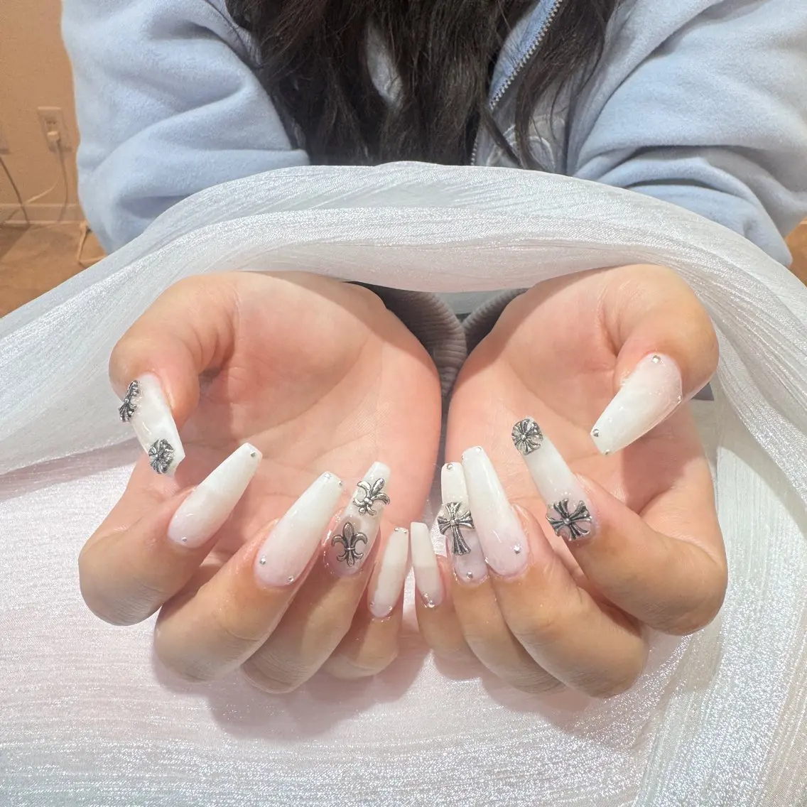 ネイル ジェルネイル 持ち込み ネイルチップ ハンドネイル T.Lee nail 新宿のネイルデザイン