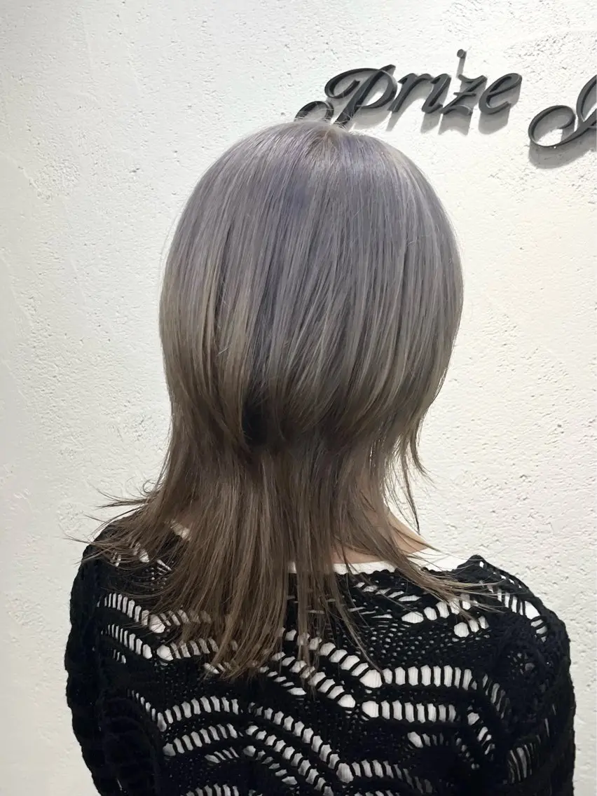 ショート カラー ブリーチ ブラウンカラー デザインカラー シルバー ウルフカット カット ヘアカラー トリートメント ✨レイヤーハイトーン tomoko🦋✨のヘアスタイル