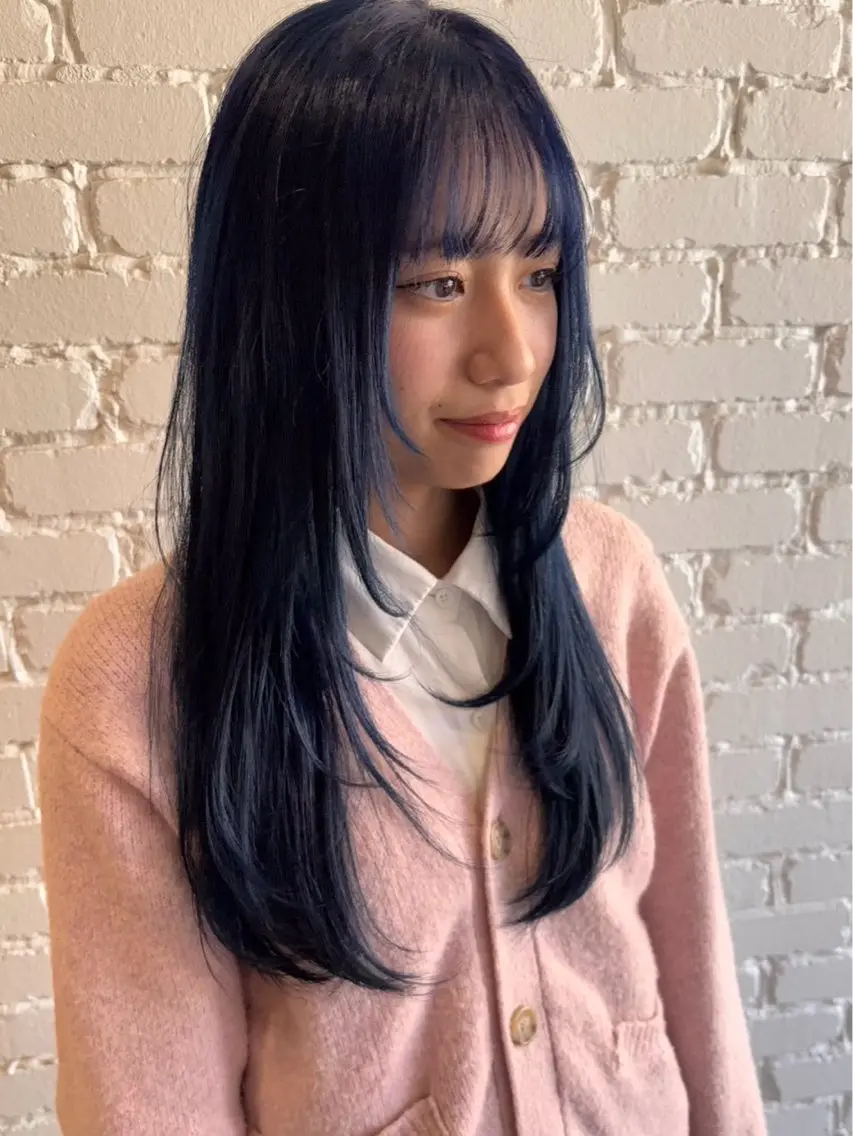 ロング カラー ブリーチ ブルーカラー ネイビーカラー 💫レイヤーカット 💫ブリーチ💫サキのヘアスタイル
