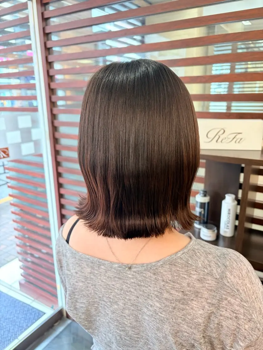 ミディアム ボブ くびれヘア 外ハネヘア カット クボタ ホノカのヘアスタイル