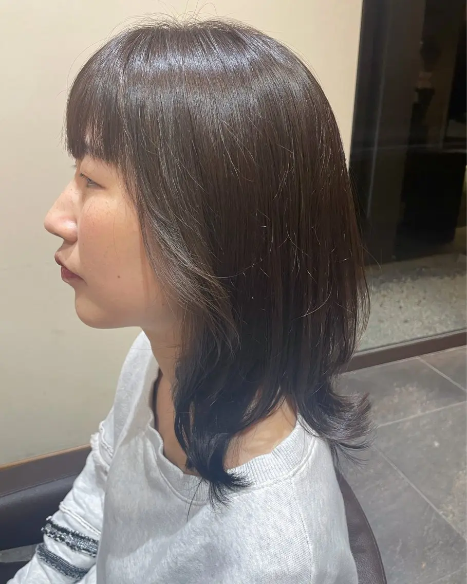 ミディアム にいぼ あやなのヘアスタイル