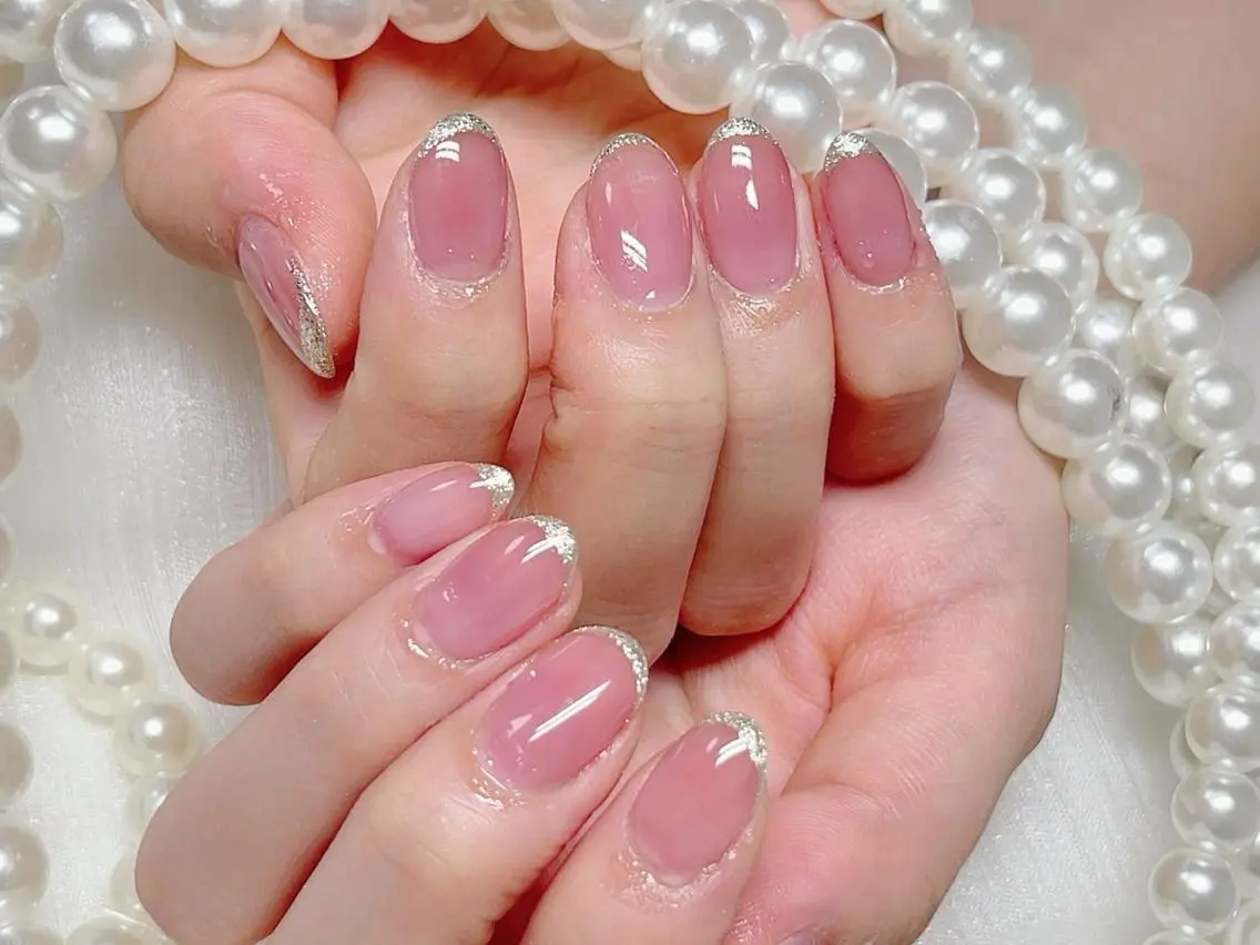 ネイル 長さ出し フレンチネイル キラキラネイル マグネットネイル ニュアンスネイル Lucky nail salonのネイルデザイン