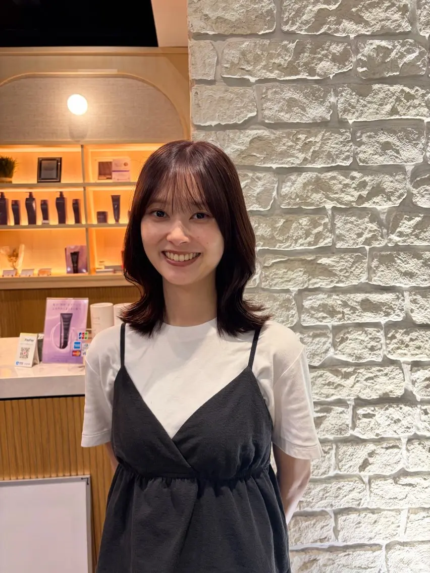 ミディアム ヘアカラー Suzu🪽 大宮美容室のヘアスタイル