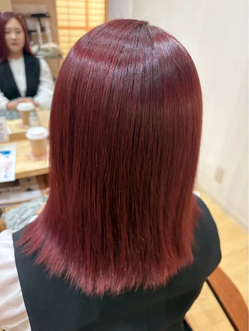 ミディアム カット ヘアカラー クボタ アヤナのヘアスタイル