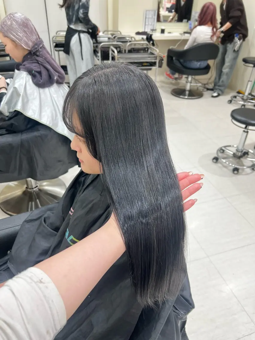 ロング カラー ヘアアレンジ 韓国レイヤー&ピンク 艶髪🩶maikoのヘアスタイル