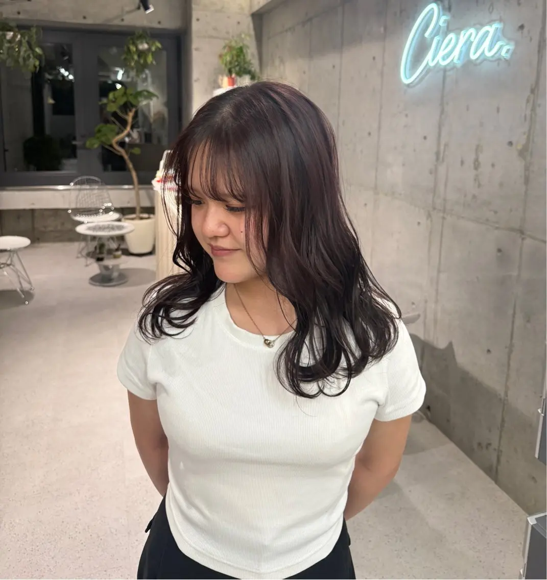 カラー MIU ciera.堀江のヘアスタイル
