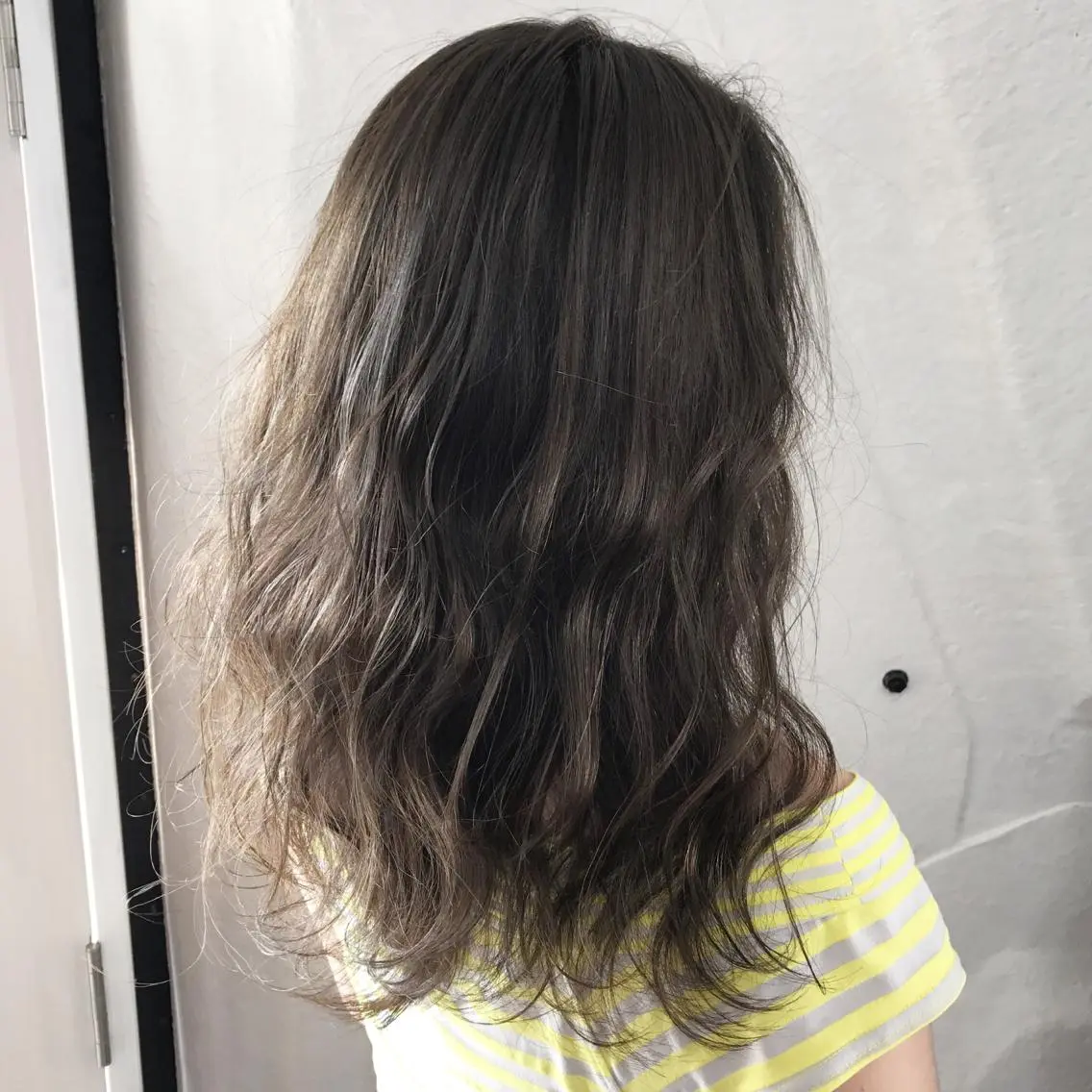 セミロング カラー アッシュ ハイライトカラー 3Dハイライト ハイライト K-POP好き美容師 🇰🇷Kai.Yのヘアスタイル